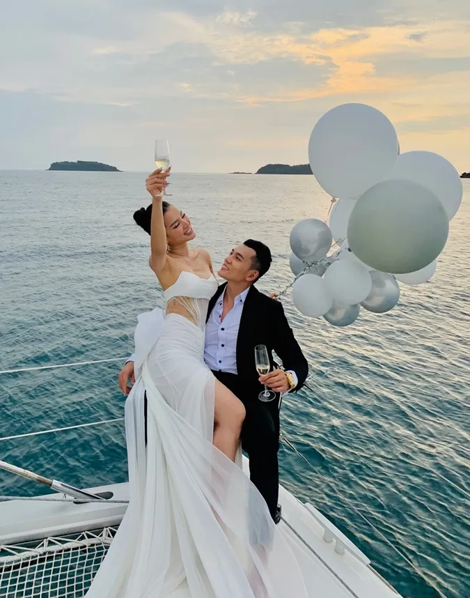 Đám cưới Phương Trinh Jolie và Lý Bình: Không gian ngập tràn hoa tươi, chú rể chính thức lộ diện 1