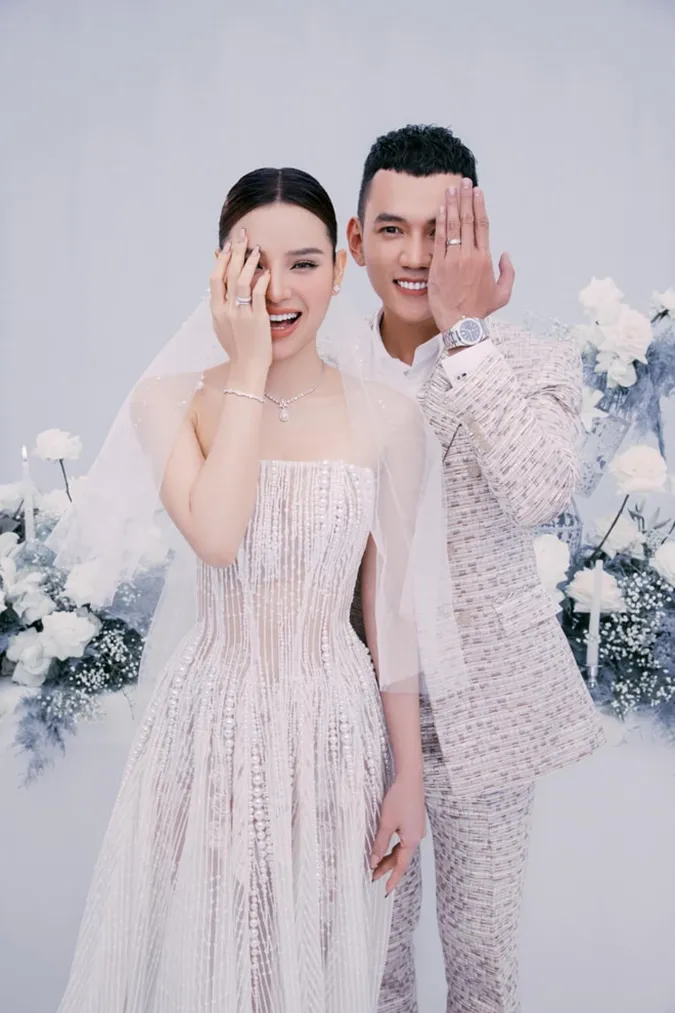 Đám cưới Phương Trinh Jolie và Lý Bình: Không gian ngập tràn hoa tươi, chú rể chính thức lộ diện 15