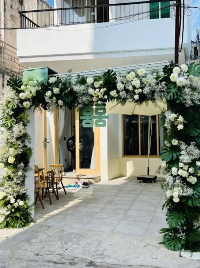 Đám cưới Phương Trinh Jolie và Lý Bình: Không gian ngập tràn hoa tươi, chú rể chính thức lộ diện 3
