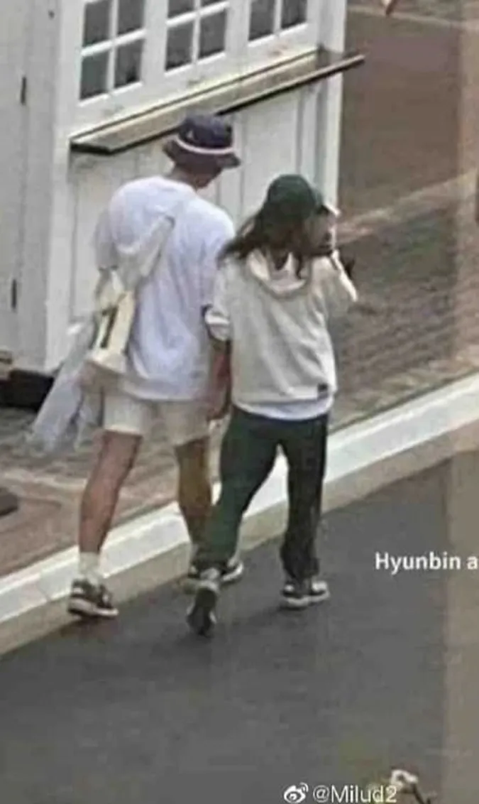 Vợ chồng Hyun Bin và Son Ye Jin tình tứ ở sân bay sau khi hưởng tuần trăng mật trở về 12