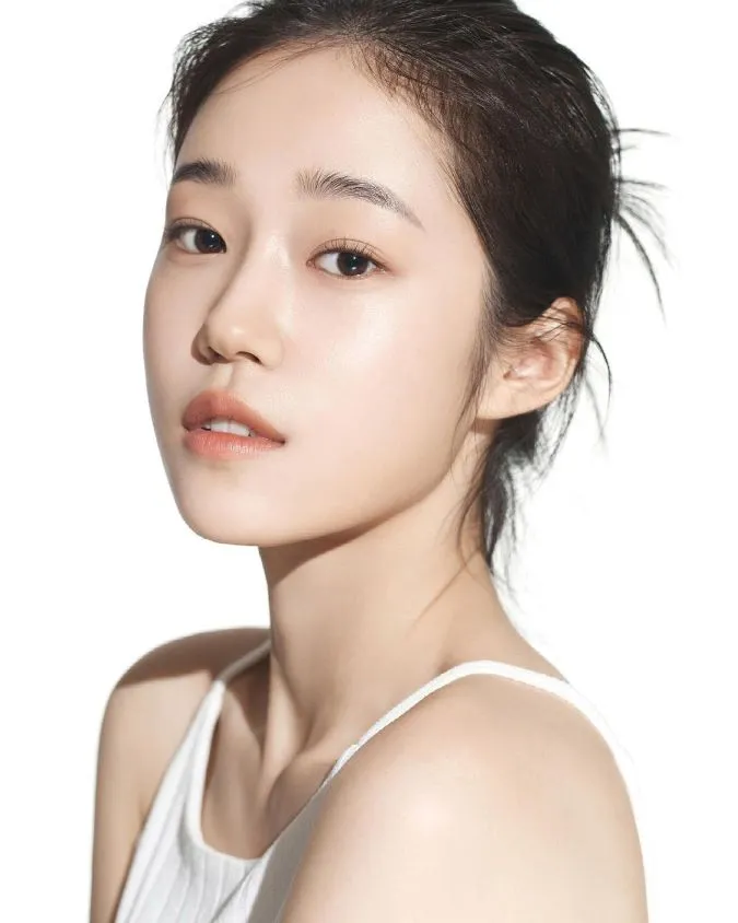 Profile cặp đôi học sinh Roh Yoon Seo - Bae Hyun Sung gây thương nhớ trong Our Blues 6