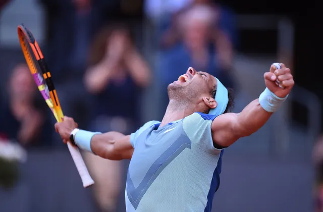 Nadal thắng nhọc - Djokovic vào tứ kết Madrid Open 2022 nhờ Murray rút lui