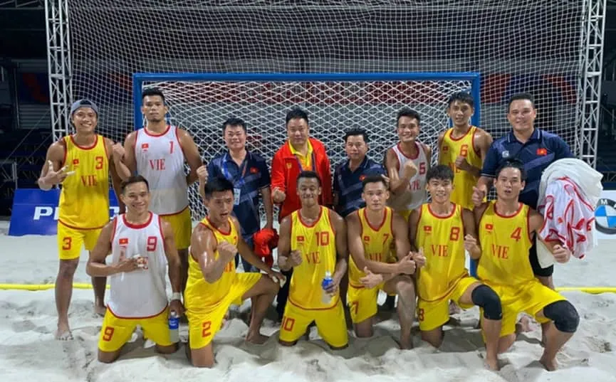 U23 Việt Nam hòa đáng tiếc U23 Philippines - Bóng ném bãi biển Việt Nam đặt 1 tay vào chức vô địch