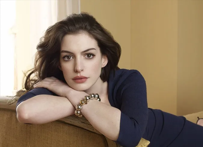 Anne Hathaway khoe nhan sắc cuốn hút ở tuổi 40, xứng danh 'minh tinh xinh đẹp nhất thế giới' 2