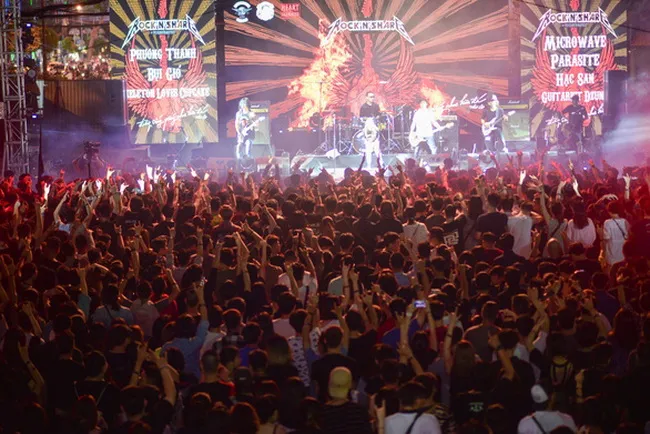 Bản tin giải trí 10/5: Đêm nhạc “Rock & Share” quay trở lại bùng nổ trên sân Phú Thọ 1