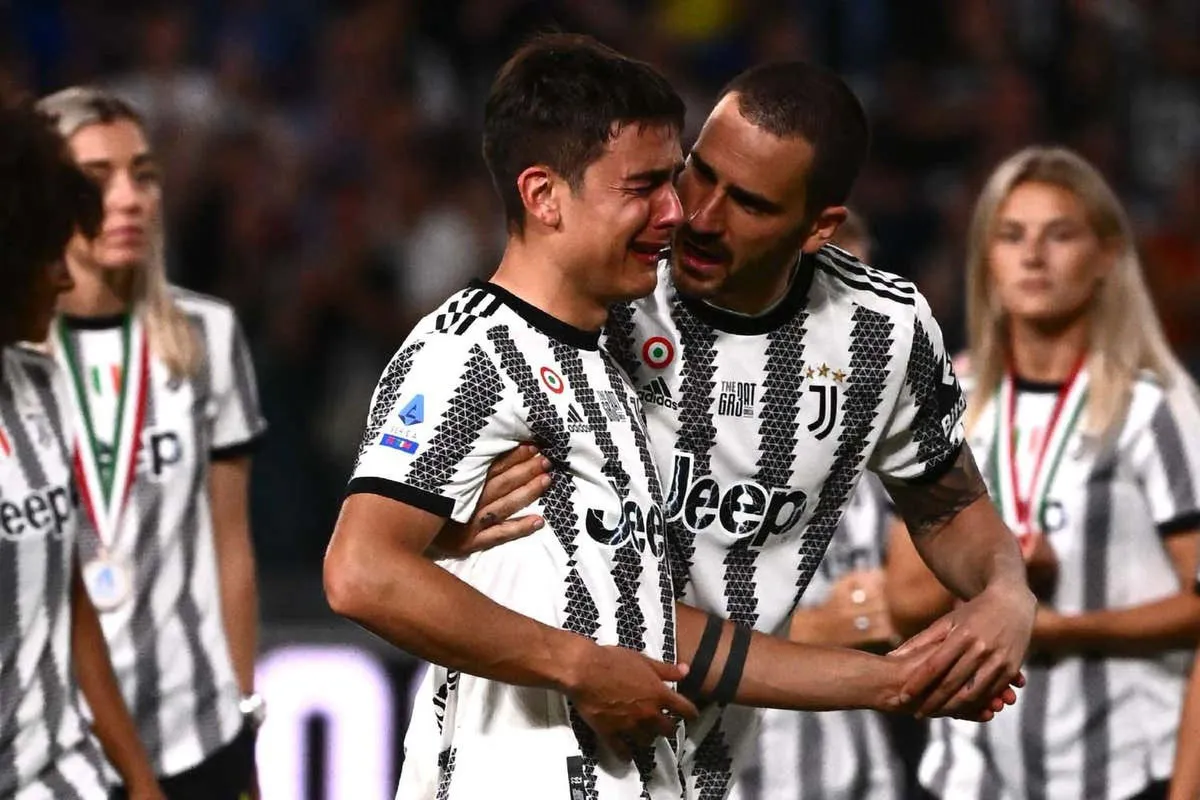 Venezia và Genoa chính thức xuống chơi ở Serie B - Dybala khóc trong ngày chia tay sân nhà Juventus
