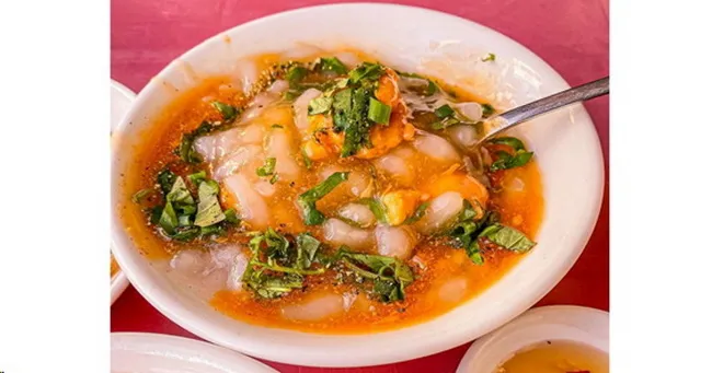 10 món ăn Huế nằm giữa lòng Sài Gòn mà bạn không nên bỏ qua 4