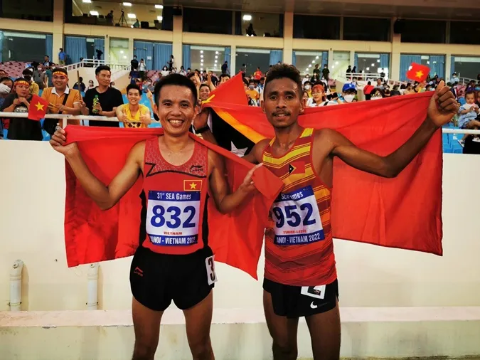 VĐV Timor Leste cầm cờ Việt Nam ăn mừng và câu chuyện xúc động về tấm HCB làm nên lịch sử 5