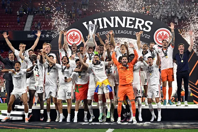 Frankfurt lên ngôi vô địch Europa League và giành vé dự Champions League mùa sau