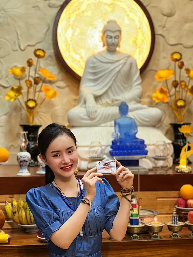 Em gái Angela Phương Trinh đăng ký hiến tạng 1
