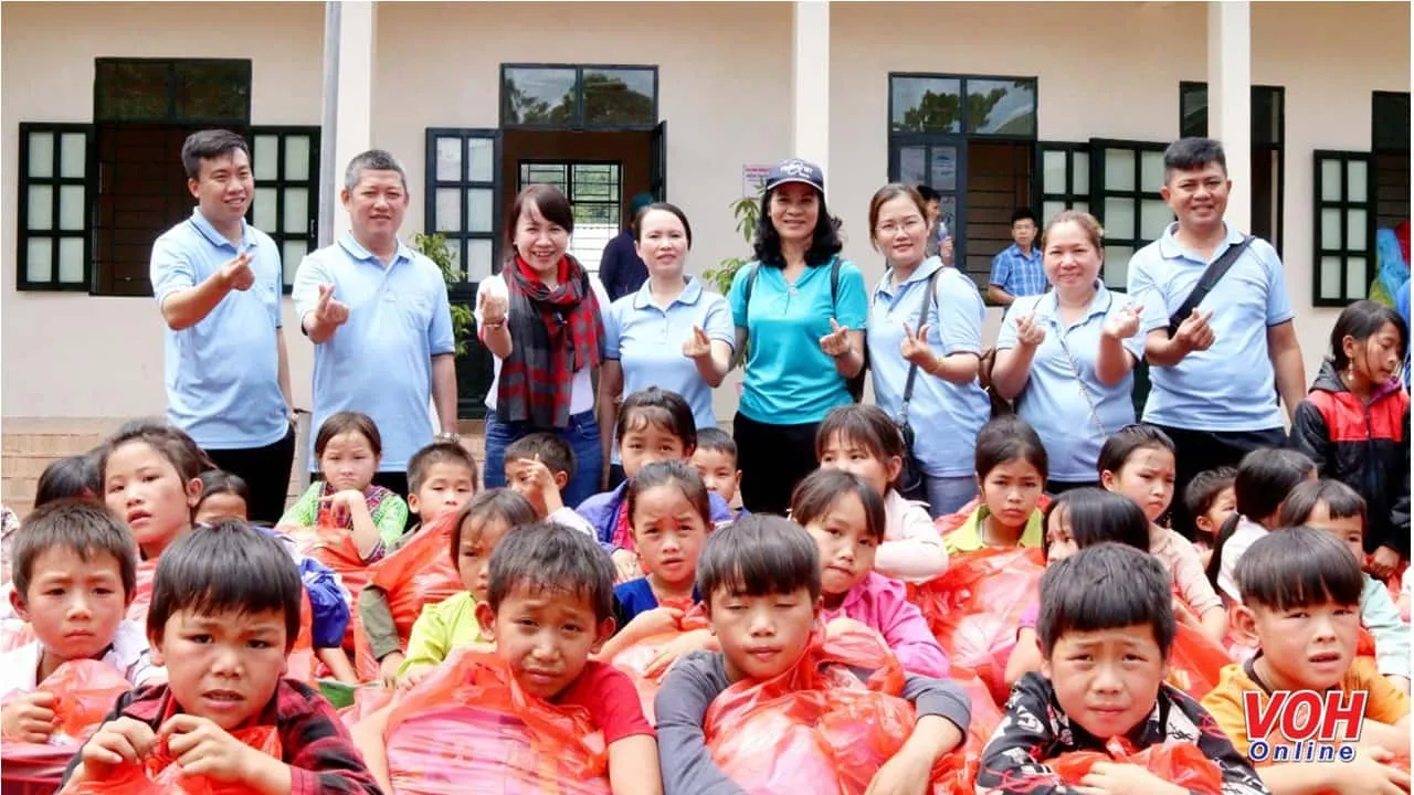 Chương trình Sát cánh cùng gia đình Việt