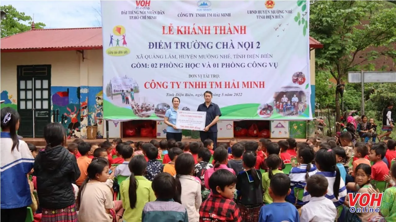 Chương trình Sát cánh cùng gia đình Việt