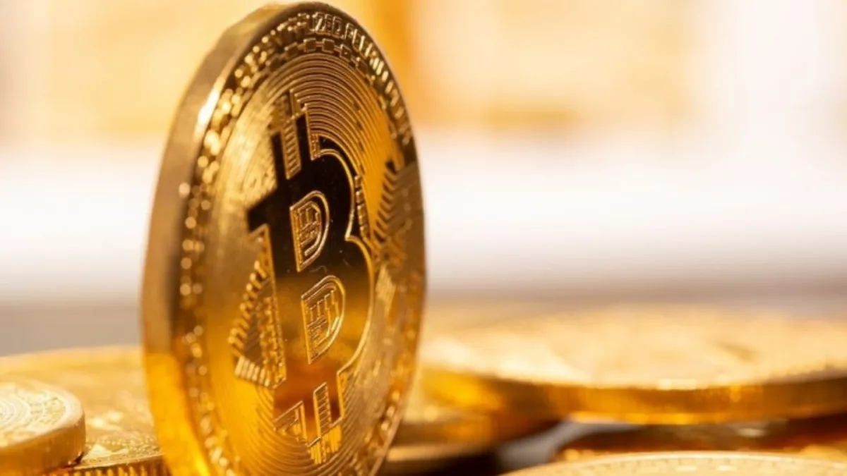 Giá Bitcoin hôm nay 25/5/2022: Bitcoin có thể giảm xuống 8.000 USD 