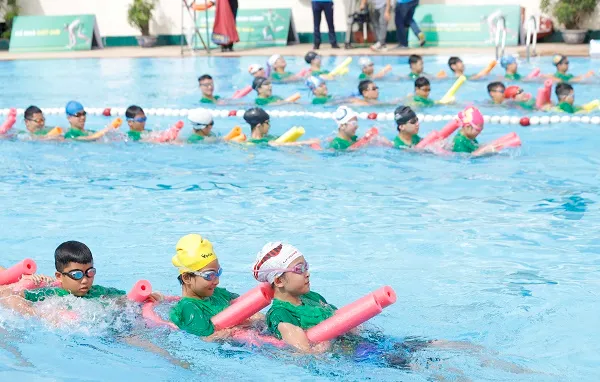 Lễ Khai mạc hè, Ngày Olympic trẻ em và Phát động toàn dân tập luyện môn bơi phòng, chống đuối nước n 1