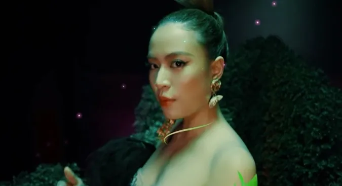 Hoàng Thuỳ Linh ra mắt MV Đánh Đố hợp tác cùng Thanh Lam và Tùng Dương 8