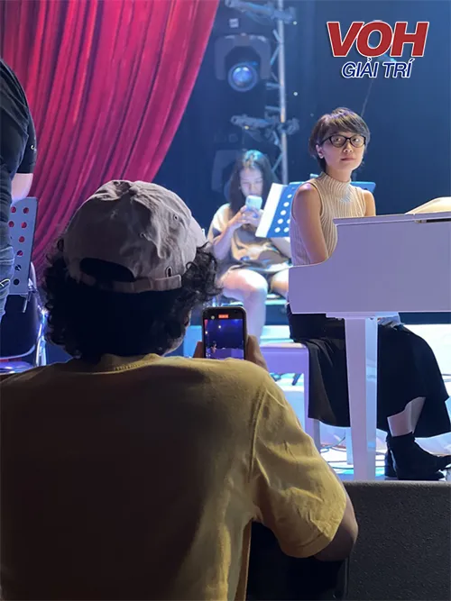 Concert Scenarios: Cuộc hẹn cảm xúc cùng Nhạc của Trang, Tùng và Kiên tại VOH Music One 1