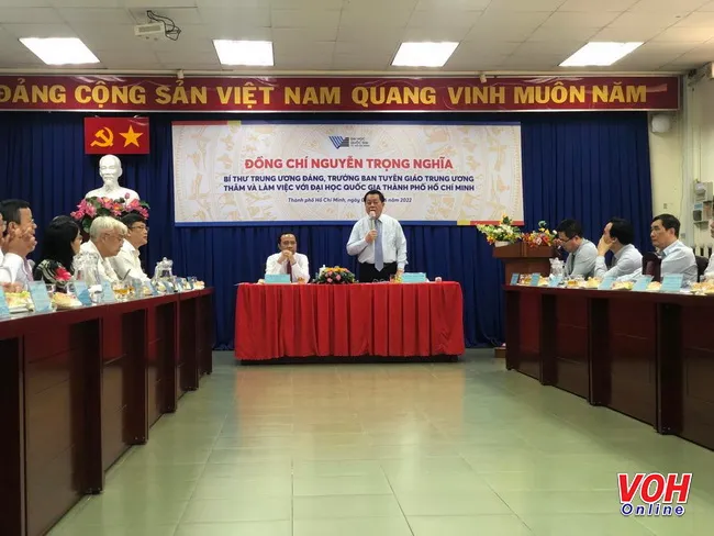 Trưởng ban Tuyên giáo Trung ương Nguyễn Trọng Nghĩa làm việc với Đại học Quốc gia TPHCM 1