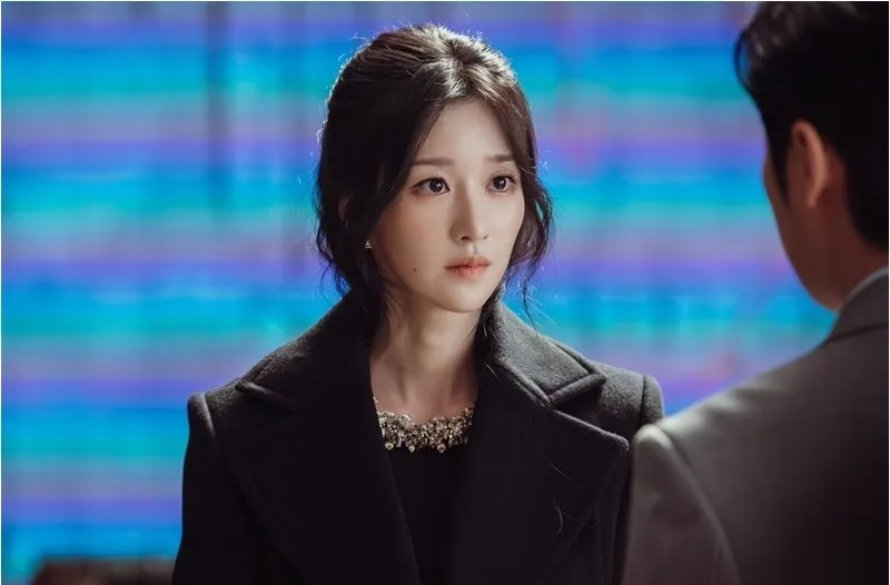 Seo Ye Ji tái xuất với cảnh 18+ nóng bỏng cùng Lee Ha Yool trong EVE, khán giả phản ứng thế nào? 1
