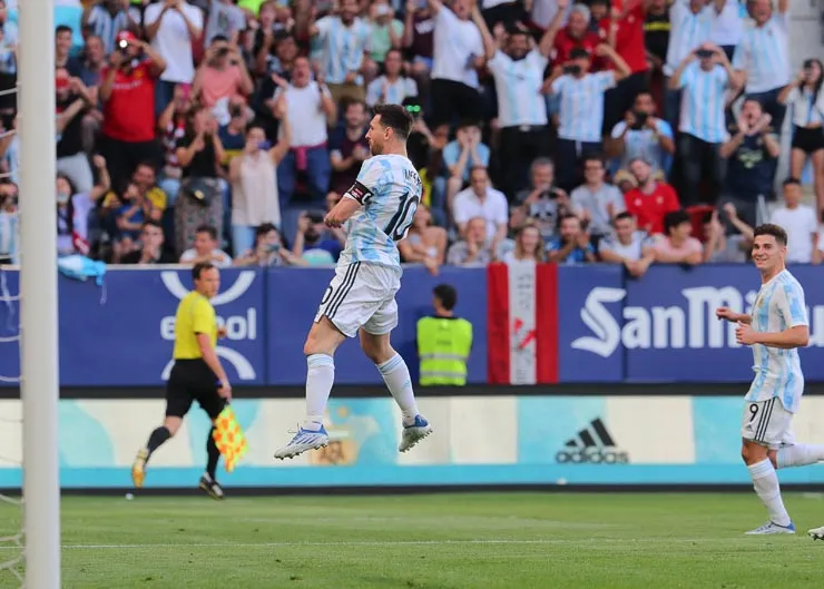 Xứ Wales giành vé dự World Cup 2022 - Messi ghi 5 bàn giúp Argentina đại thắng