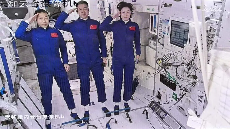 Trung Quốc đưa thêm 3 phi hành gia lên trạm vũ trụ