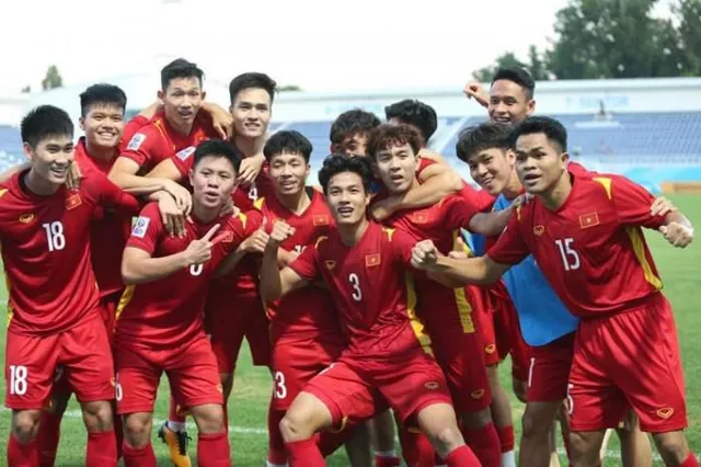 Cầu thủ đánh trọng tài nhận án phạt nặng - U23 Việt Nam hưởng lợi lớn trước thềm tứ kết