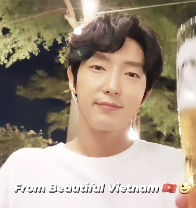 Fans bắt trọn khoảnh khắc Lee Jun Ki 'nhập gia tùy tục' đúng chuẩn 'con rể Việt Nam' 8