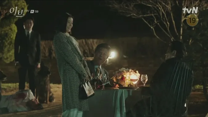 Thiên Nga Bóng Đêm (Eve) tập 5: Seo Ye Ji và Park Byung Eun chính thức có cảnh nóng đầu tiên 19