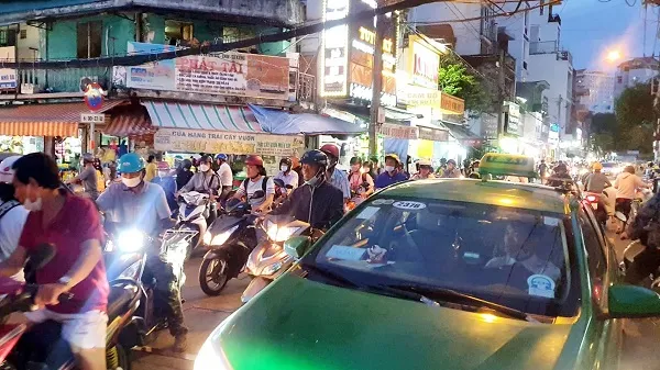 TPHCM: 6 tháng 329 người chết vì TNGT, quận 1, Bình Thạnh và Tân Phú tăng mạnh 2