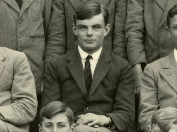 Alan Turing - người anh hùng thầm lặng bên Bletchley Park 1