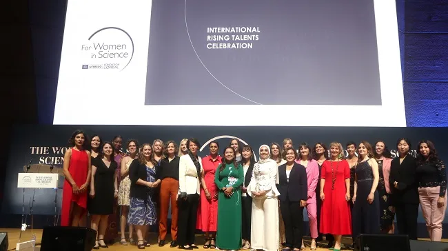 UNESCO trao giải thưởng Nhà khoa học trẻ tài năng thế giới cho nhà khoa học nữ Việt Nam 2