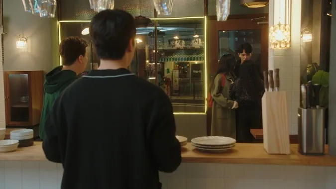 Link: Eat, Love, Kill: Shin Jae Hwi trở lại báo thù, mở ra nhiều bí ẩn tại khu phố Jihwa 6