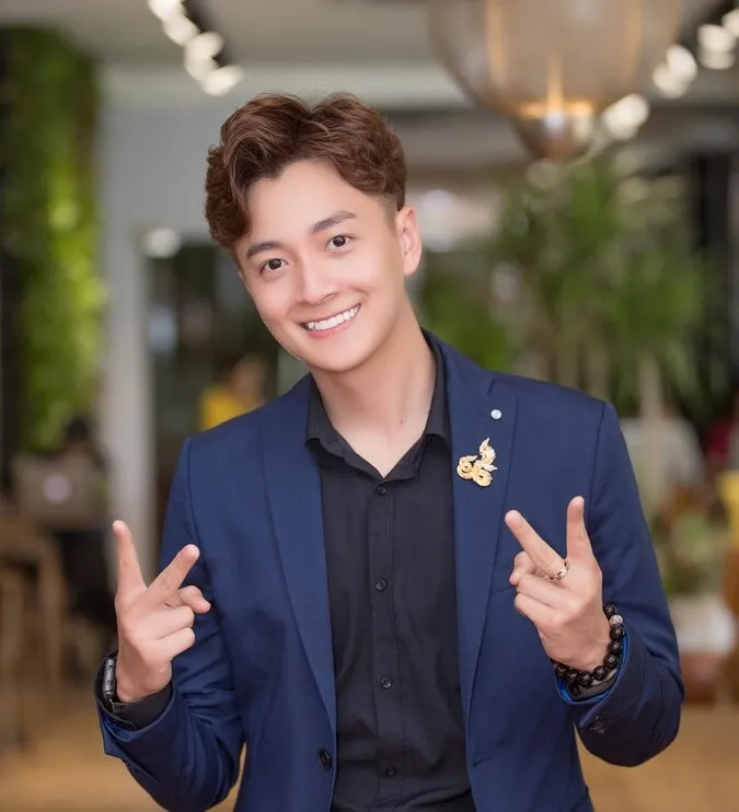[bổ sung cho đủ 15 ca sĩ] Top 10 nam ca sĩ đẹp trai nhất Việt Nam 11