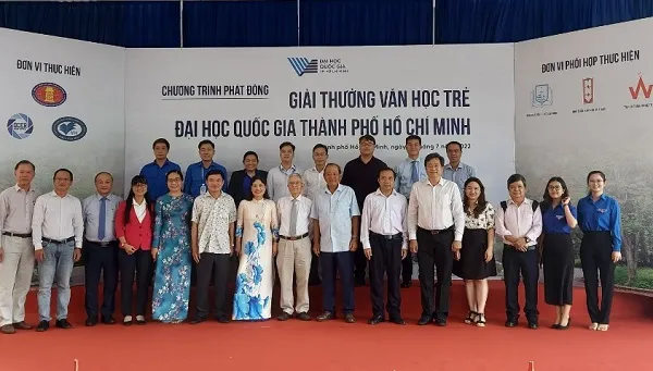 Phát động “Giải thưởng Văn học trẻ Đại học Quốc gia Thành phố Hồ Chí Minh năm 2022” 1