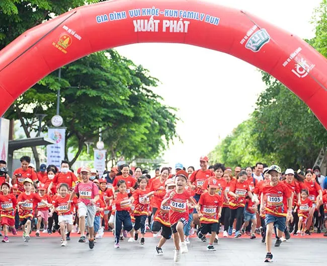 700 gia đình tham gia Giải chạy bộ “Gia đình vui khỏe – Kun Family Run” năm 2022