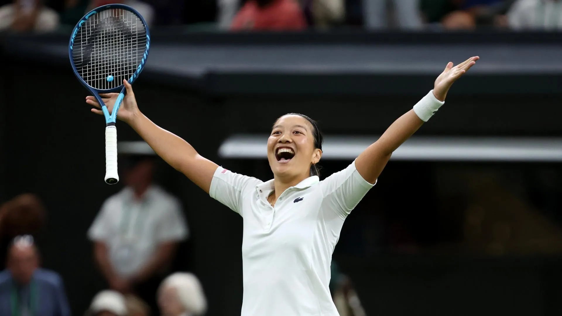 Djokovic thẳng tiến vòng 4 Wimbledon - Hoàng Nam xô đổ cột mốc lịch sử quần vợt Việt Nam