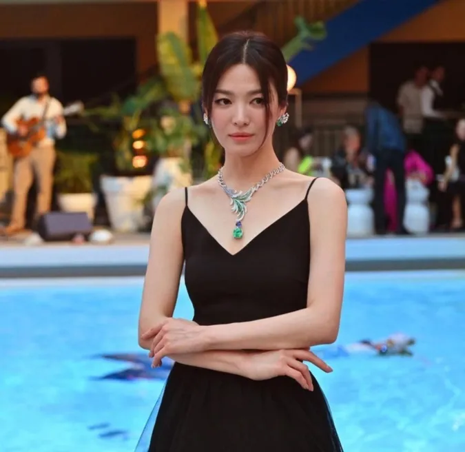 Song Hye Kyo tại sự kiện trang sức ở Paris 1