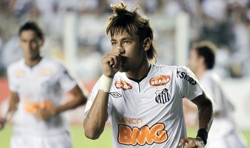 Christian Eriksen đã đồng ý gia nhập MU - Santos dang tay đón Neymar trở lại