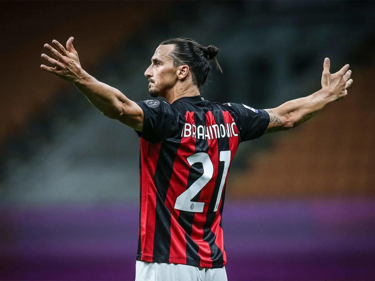 Juve đạt thỏa thuận chiêu mộ Paul Pogba - Ibrahimovic ký hợp đồng 1 năm với AC Milan