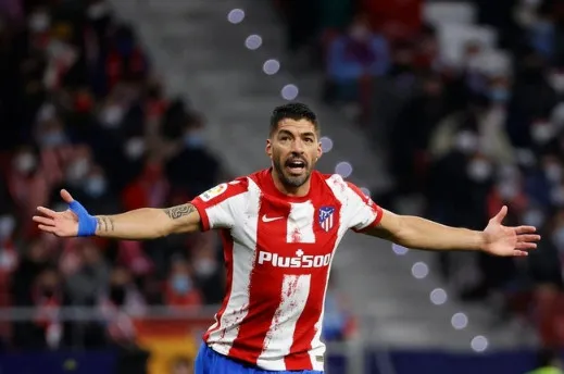 Real cho không Fiorentina tiền đạo 63 triệu euro - Suarez lật kèo với River Plate