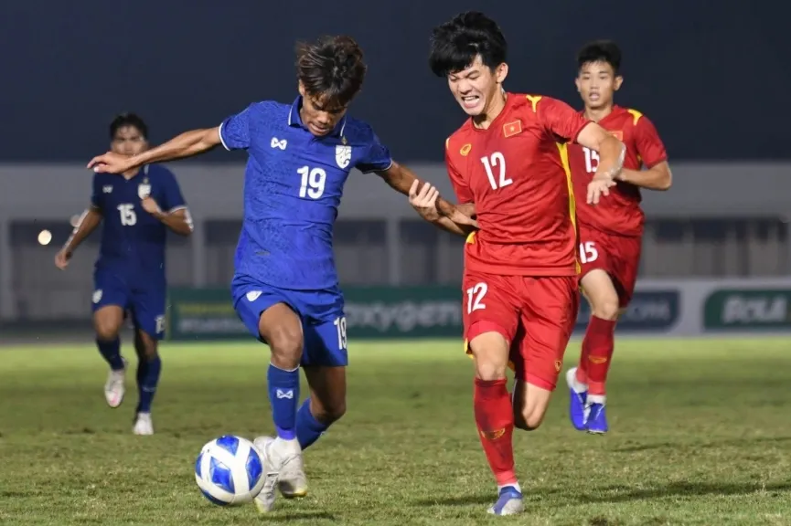 Bất phân thắng bại, U19 Việt Nam và U19 Thái Lan dắt tay vào bán kết U19 Đông Nam Á