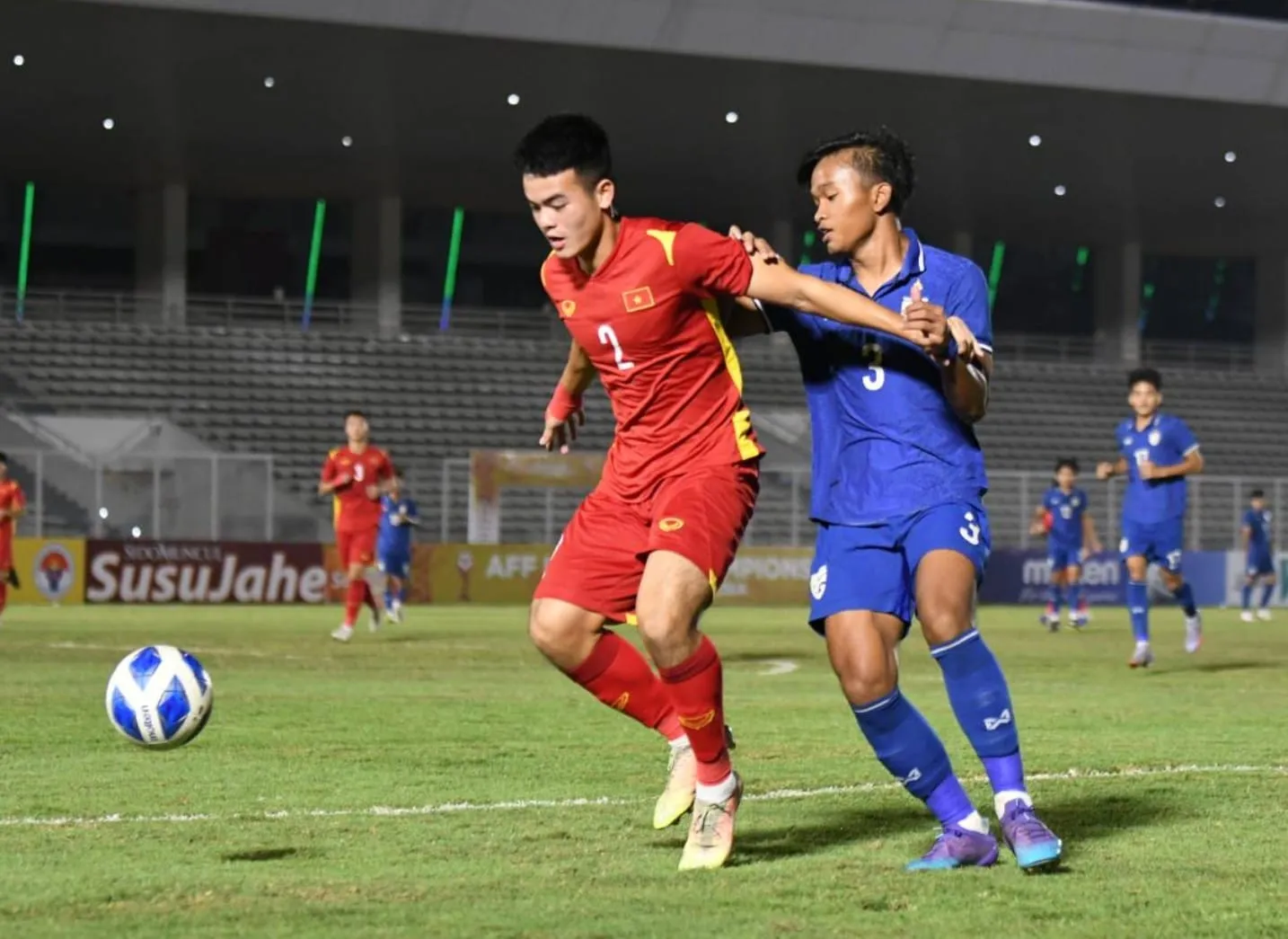 Bất phân thắng bại, U19 Việt Nam và U19 Thái Lan dắt tay vào bán kết U19 Đông Nam Á