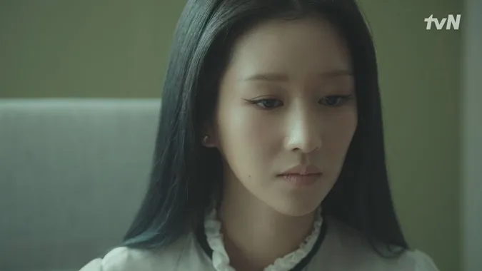 Seo Ye Ji trong Thiên Nga Bóng Đêm (Eve): Tuy vẫn xinh đẹp nhưng lại trông nhợt nhạt vì makeup 1
