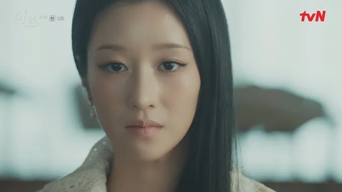 Seo Ye Ji trong Thiên Nga Bóng Đêm (Eve): Tuy vẫn xinh đẹp nhưng lại trông nhợt nhạt vì makeup 3