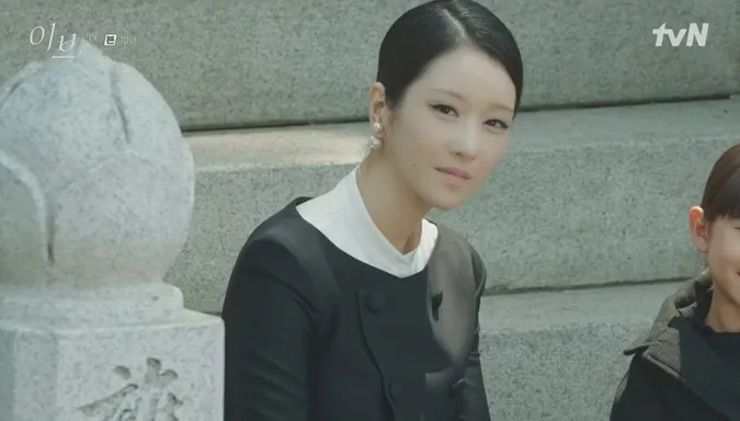 Seo Ye Ji trong Thiên Nga Bóng Đêm (Eve): Tuy vẫn xinh đẹp nhưng lại trông nhợt nhạt vì makeup 9
