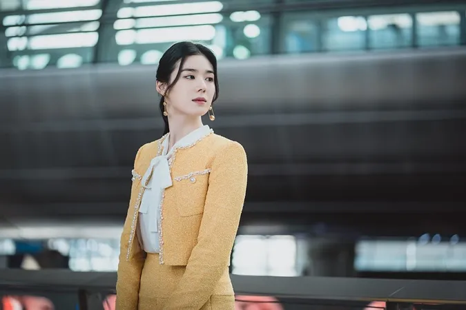 Mỹ nữ vai phụ phim Anna - Jung Eun Chae chia sẻ về lý do nhận vai 2
