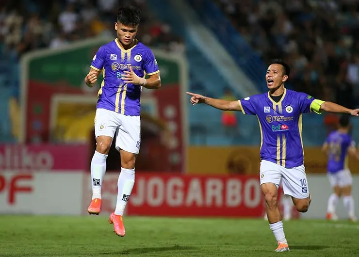 Hà Nội FC bằng điểm đội đầu bảng Hải Phòng - HAGL thắng trận thứ 3 liên tiếp