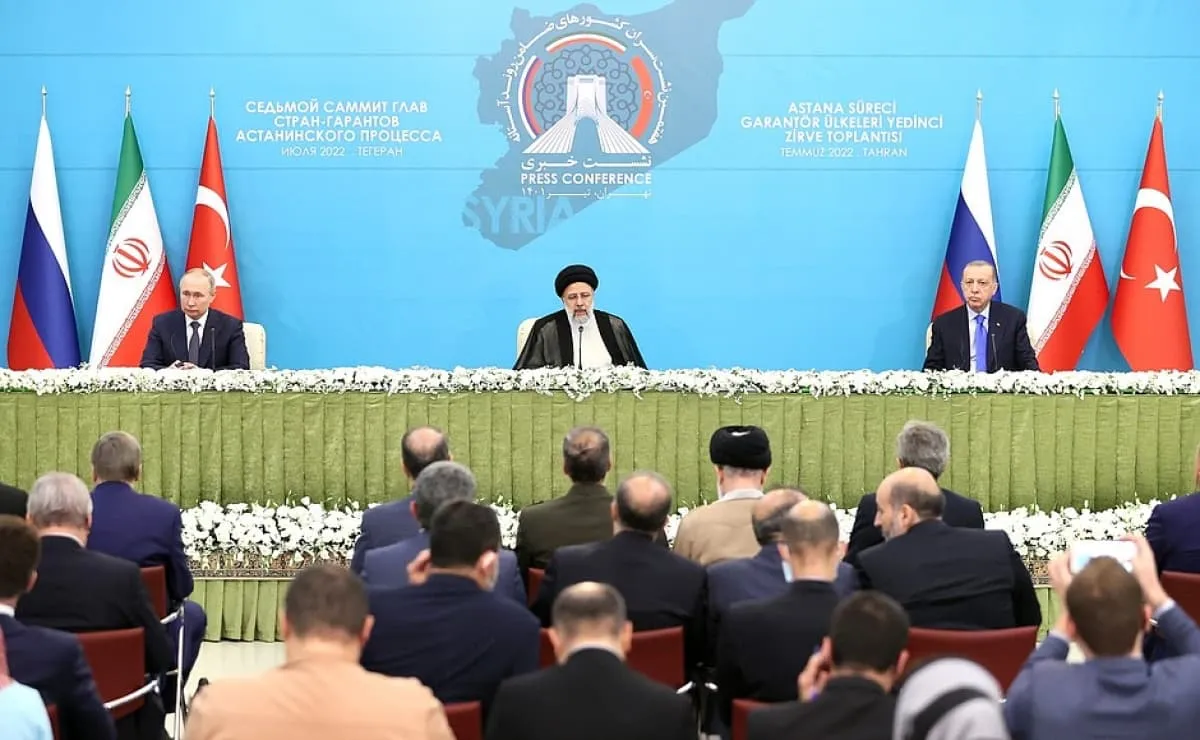Tổng thống Nga Putin, Tổng thống Iran Raisi và Tổng thống Thổ Nhĩ Kỳ Erdogan tại cuộc họp thượng đỉnh ba bên theo 
