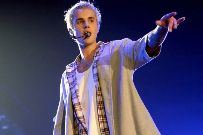 Justin Bieber quay trở lại sân khấu sau khi mắc bệnh lạ 1