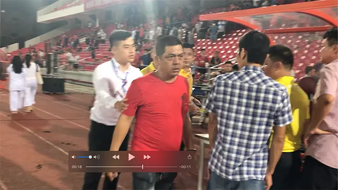 HAGL tiếp đà chiến thắng tại vòng 9 V-League 2022 - Hà Nội FC nổ 'bom tấn'