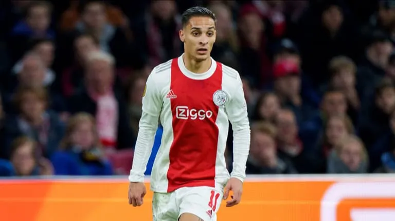 Ronaldo chuẩn bị chốt tương lai - MU giữ Van de Beek và Marcus Rashford